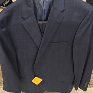 Hickey Freeman, 46R 41W, dark navy with a blue pin stripe, men's suit